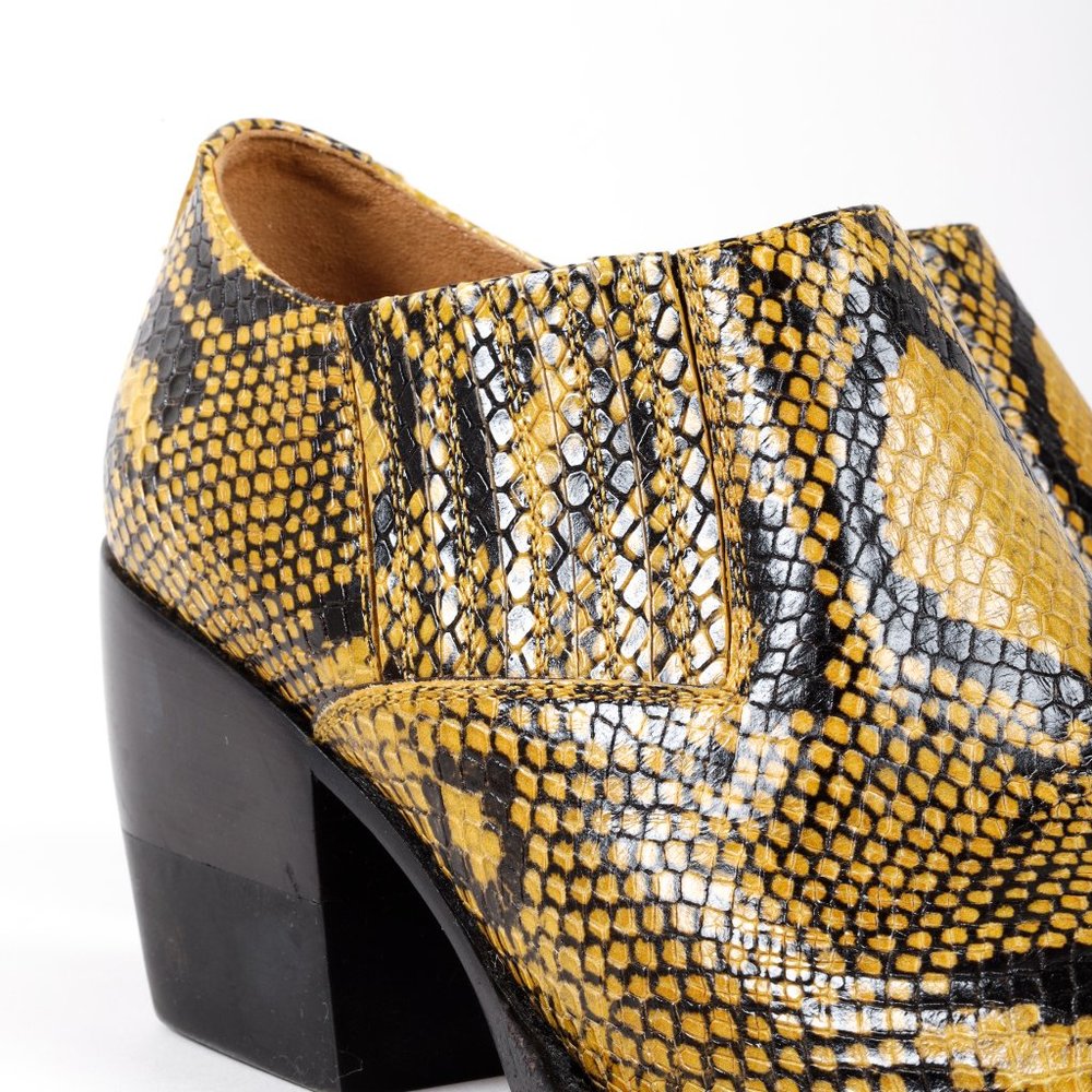 Chloé Rylee Short Python Boots - Picture 7 of 9